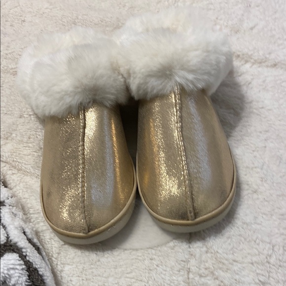 LC Lauren Conrad Shoes - ❤️NWT Fur Glitter slippers